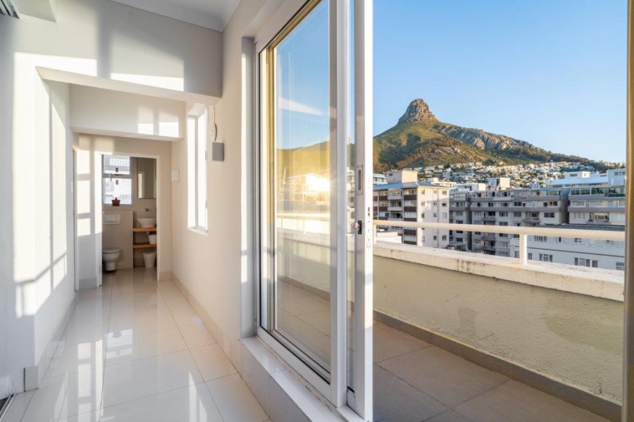 3 Bedroom Property for Sale in Sea Point Western Cape